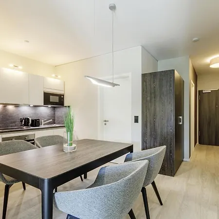 Achterndieck - Modernes 5-sterne Erdgeschoss-apartment Mit Balkon